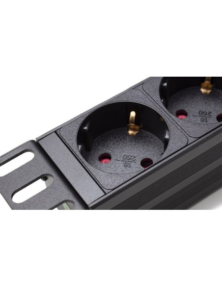 Regleta (PDU) con magnetotérmico y 6 X schuko Lapara